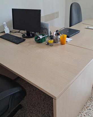 MOBILI UFFICIO