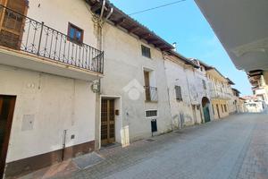 CASA SEMINDIPENDENTE A PALAZZO CANAVESE