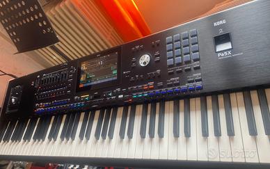 Korg pa5x 88 tasti pesati pari al Nuovo impeccabil