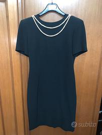 Elegante vestito con perle