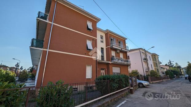 4 LOCALI A SANT'ILARIO D'ENZA