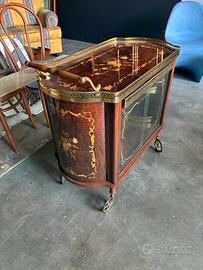 Mobile bar novecentesco con ante porta liquori