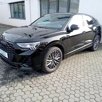 AUDI Q3 45 TFSI quattro S tronic Identity Black
