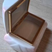 Elegante Cofanetto Portagioie in Porcellana