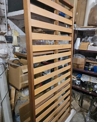 Letto in legno singolo con doghe 