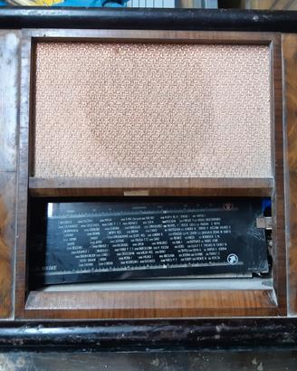Radio valvolare Philips 486
