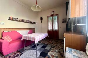 Casa indipendente di 166 m² con 5 locali e box aut