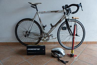 bici Look carbonio + scarpette + casco + pompa