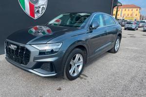 Audi Q8 45 3.0 tdi mhev tiptronic