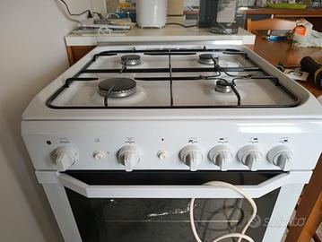 Fornello cucina INDESIT