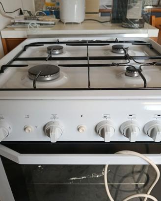 Fornello cucina INDESIT