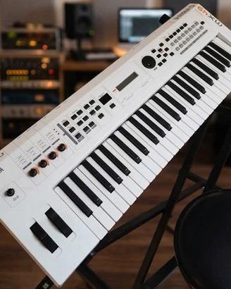 Yamaha MX49 V2 White,Borsa,Accessori