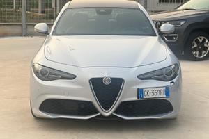 Alfa Romeo Giulia 2.2 Turbodiesel 190 CV AT8 Ti