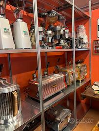 Macchine da caffè e macina caffè restaurati