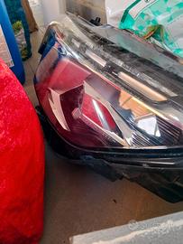 Faro Peugeot