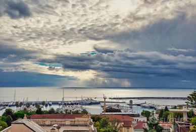 Appartamento di 145 m² con 4 locali a Sanremo
