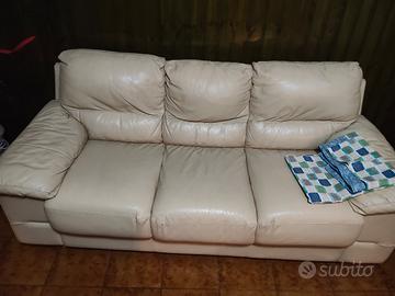 DIVANI IN PELLE BIANCA