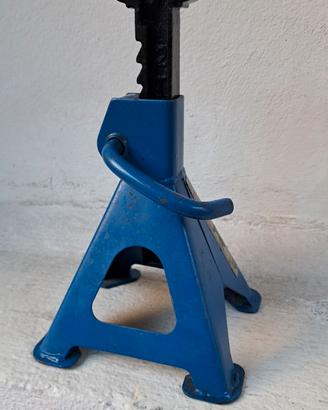 Cavalletto auto