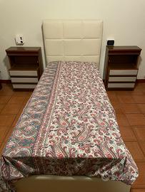 Letto singolo con testata