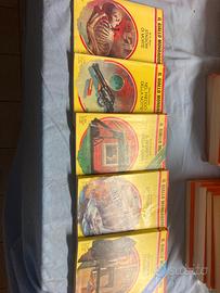 Libri giallo