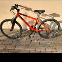 ROCKRIDER MOUNTAIN BIKE 
