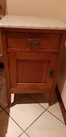 Coppia 2 comodini stile antico con piano in marmo