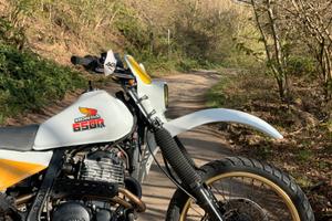 Honda Dominator 650 Special