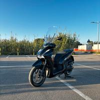HONDA SH 350 SPORT 2024 GARANZIA UFFICIALE 5 anni