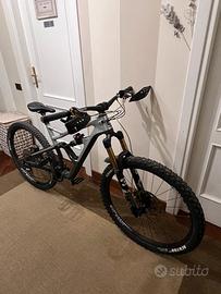 Cannondale jekyll carbon 1