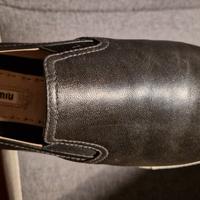 Scarpe basse Miu Miu con punta in metallo