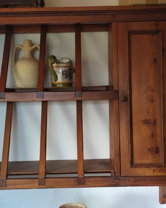 Antica piattiera in legno con anta laterale