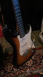 squier by fender con amplificatore