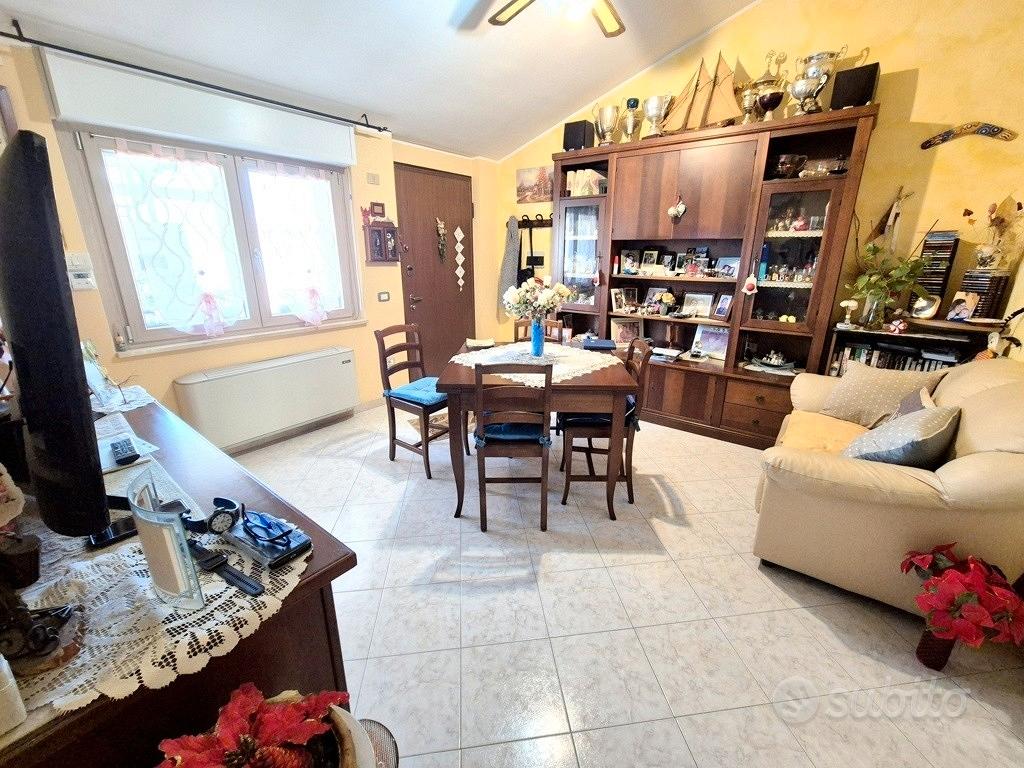 Apartment in Carbonia, Is Meis, Serbariu - Vista 3