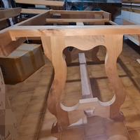 Gambe a lira per tavolo fratino in noce canaletto