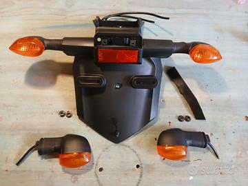 Portatarga e frecce Yamaha FZ6 2004-2025