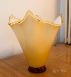 Vaso decorativo in vetro