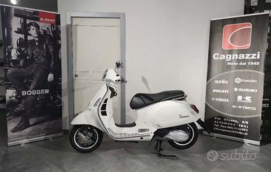 Piaggio Vespa 300 GTS Super " come nuova "