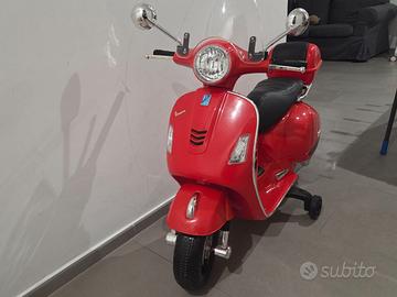 VESPA ELETTRICA PER BAMBINI – ROSSA – PARI AL NUOV