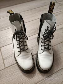 dr. Martens bianche