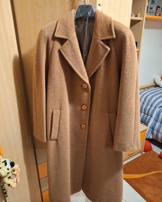 Piacenza 1733. Cappotto in lana e mohair.