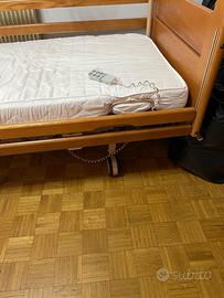 Letto ospedaliero elettrico