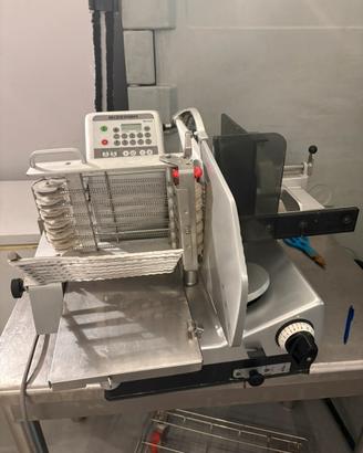 Affettatrice automatica bizerba