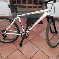 bici Biart taglia S 6 velocità ruote 26"" 60,00