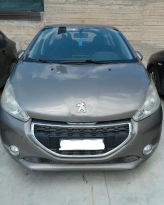 Ricambi usati per PEUGEOT 208 1.4 B