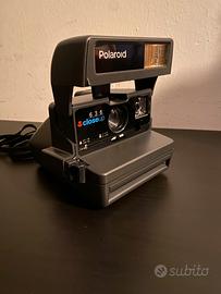 Fotocamera vintage Polaroid 636 con scatola