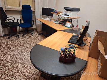 Scrivania ufficio
