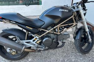 Ducati modello monster 600