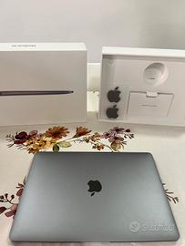 Makbook air 2020 come nuovo 4 cicli