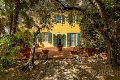 Villetta a schiera di 279 m² con più di 5 locali e