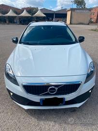 VOLVO V40 CROSS COUNTRY